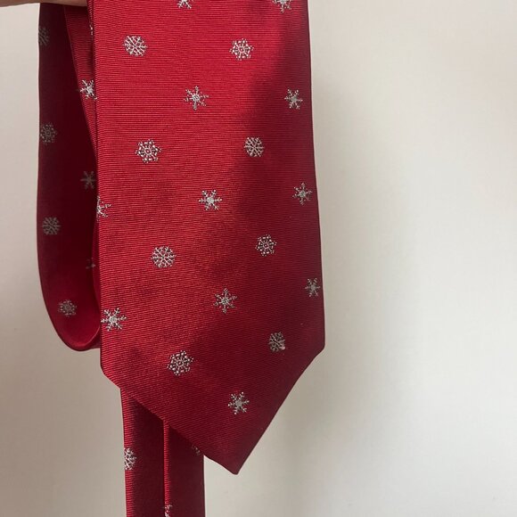 Brooks Brothers Makers 100% Silk Tie Snowflake Pattern - Picture 5 of 12